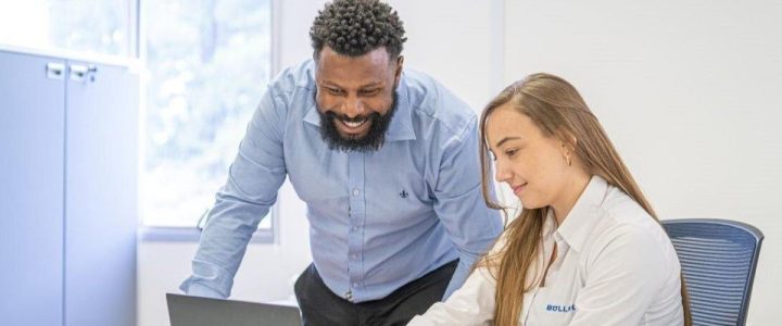 Mitarbeiter Zoll (m/w/d) (Vollzeit | Bielefeld)