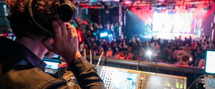 Ausbildung zur Fachkraft für Veranstaltungstechnik (m/w/d) – Berlin (Vollzeit | Berlin) Ausbildung zur Fachkraft für Veranstaltungstechnik (m/w/d) – Berlin (Vollzeit | Berlin)